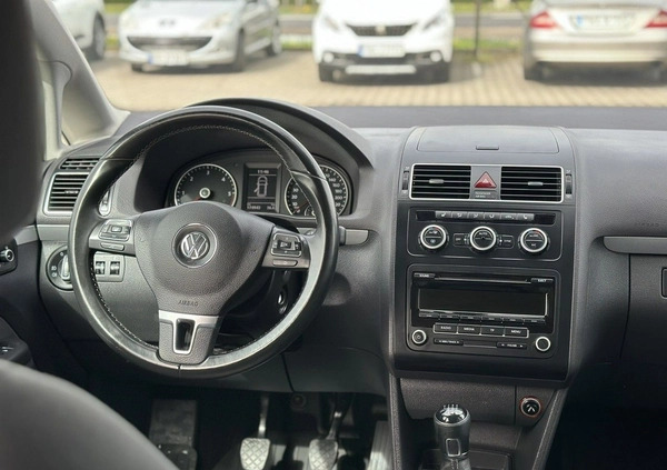 Volkswagen Touran cena 41900 przebieg: 174900, rok produkcji 2014 z Białystok małe 301